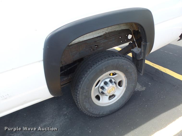image for item DF9270 2006 Chevrolet Silverado 2500HD pickup truck