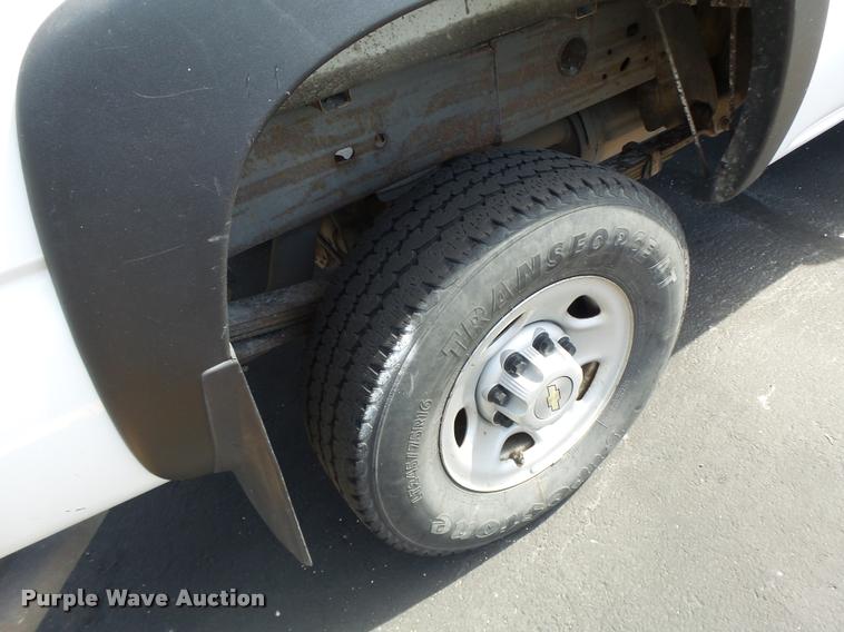 image for item DF9270 2006 Chevrolet Silverado 2500HD pickup truck