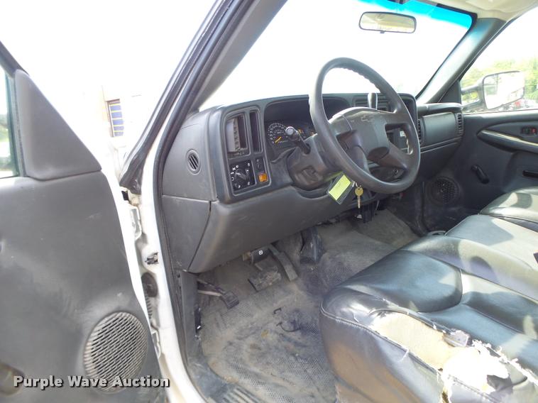 image for item DF9270 2006 Chevrolet Silverado 2500HD pickup truck