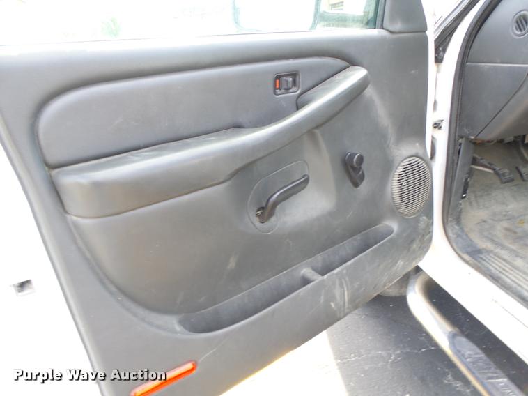 image for item DF9270 2006 Chevrolet Silverado 2500HD pickup truck