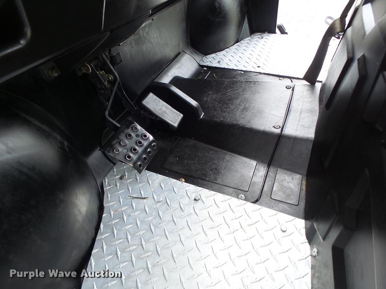 image for item DF9273 2011 Polaris Ranger XP utility vehicle