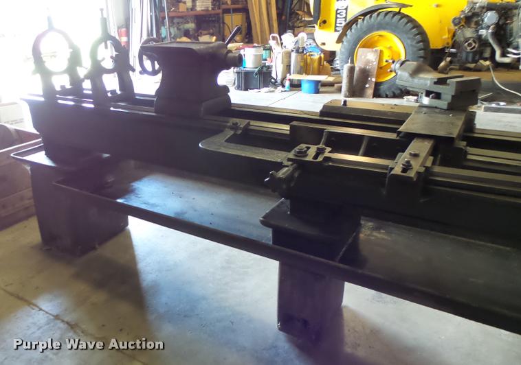image for item DF9287 Cincinnati lathe