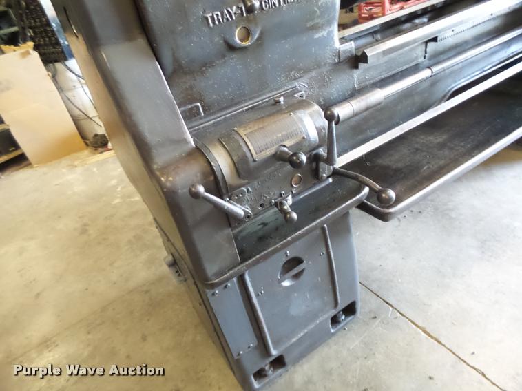 image for item DF9287 Cincinnati lathe