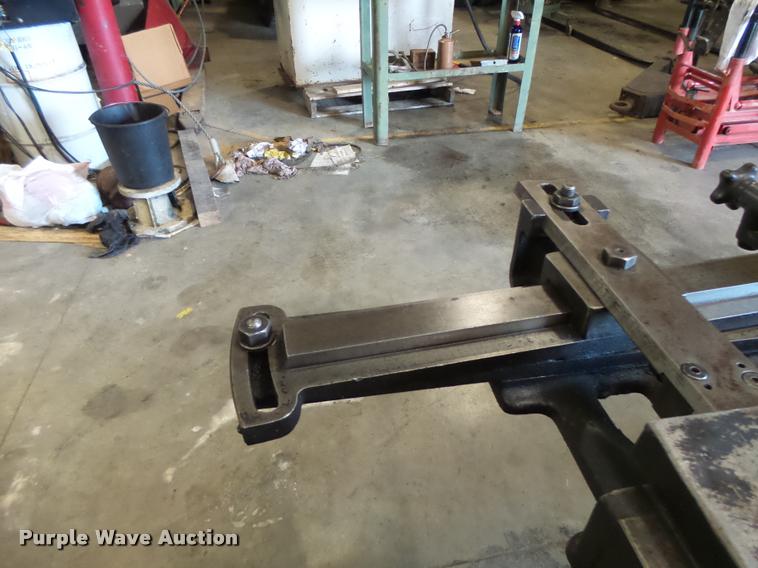 image for item DF9287 Cincinnati lathe