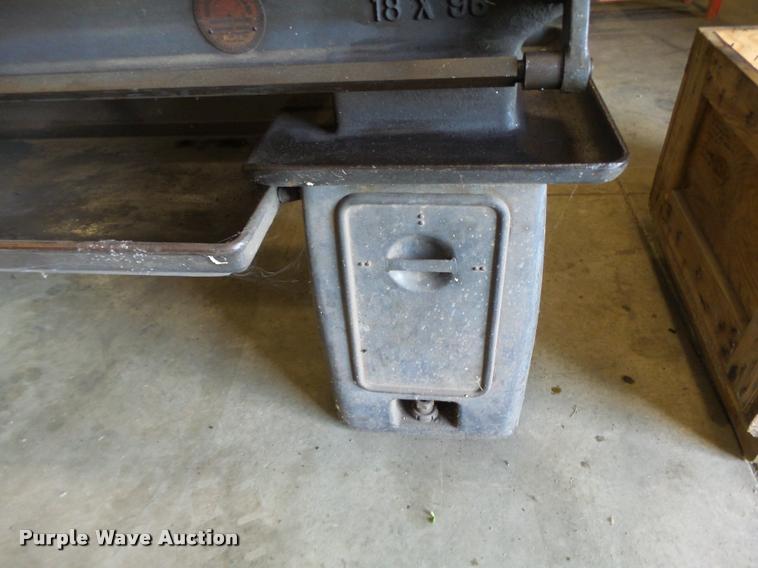 image for item DF9287 Cincinnati lathe