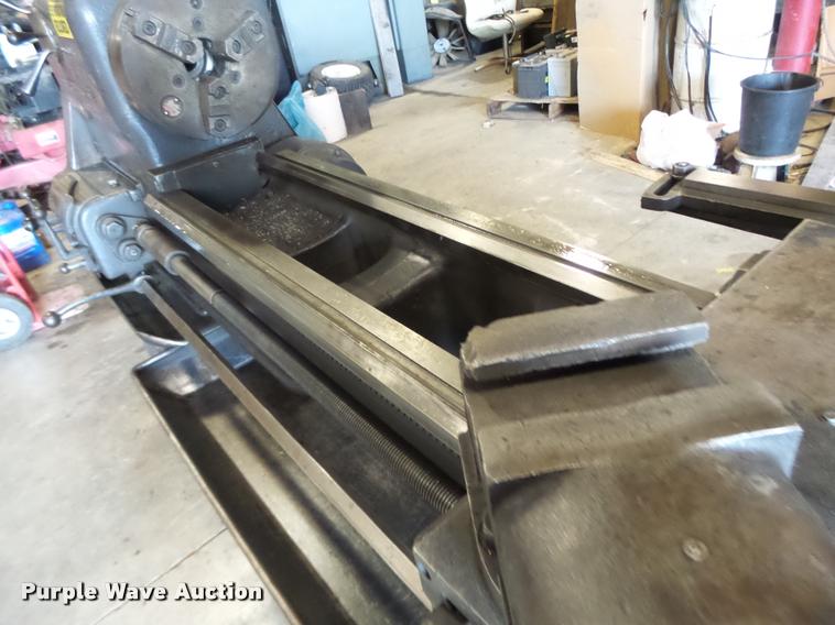 image for item DF9287 Cincinnati lathe