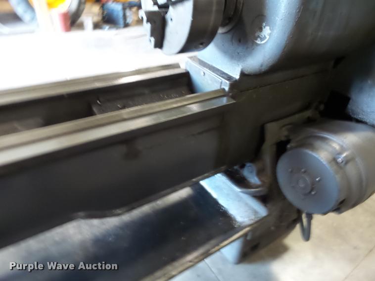 image for item DF9287 Cincinnati lathe