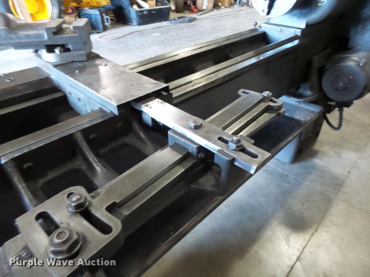 image for item DF9287 Cincinnati lathe