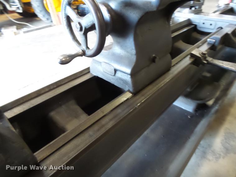 image for item DF9287 Cincinnati lathe