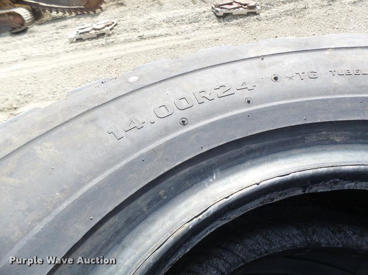 image for item DF9290 (4) Double Coin 14.00R24 tires