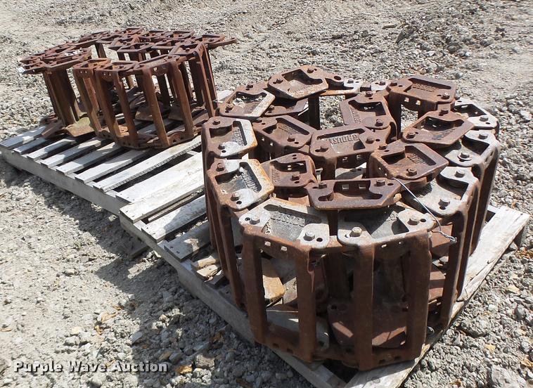 image for item DF9291 Grouser skid steer tracks