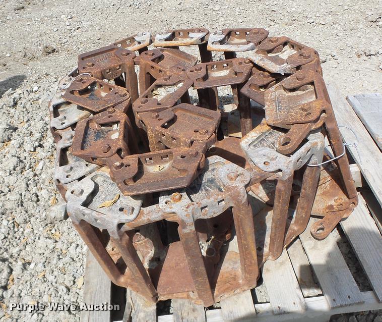 image for item DF9291 Grouser skid steer tracks