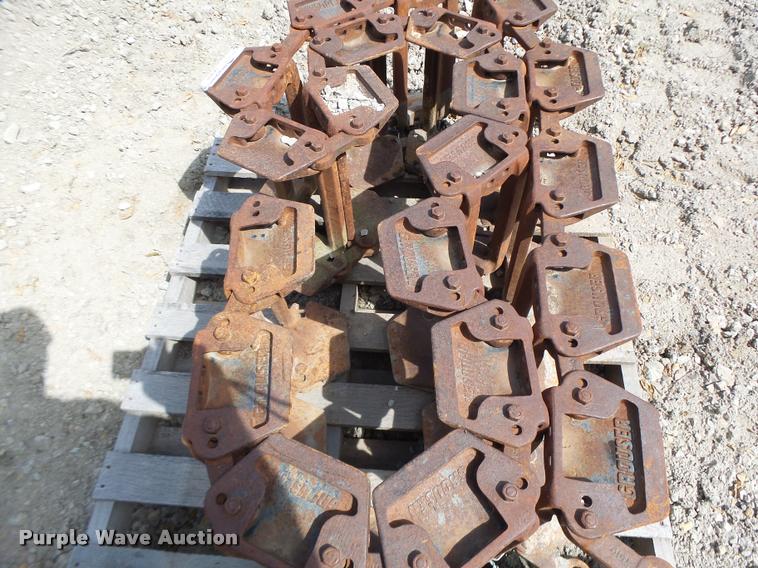 image for item DF9291 Grouser skid steer tracks