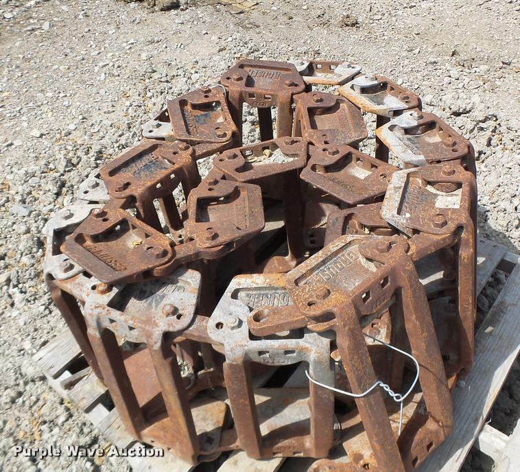 image for item DF9291 Grouser skid steer tracks