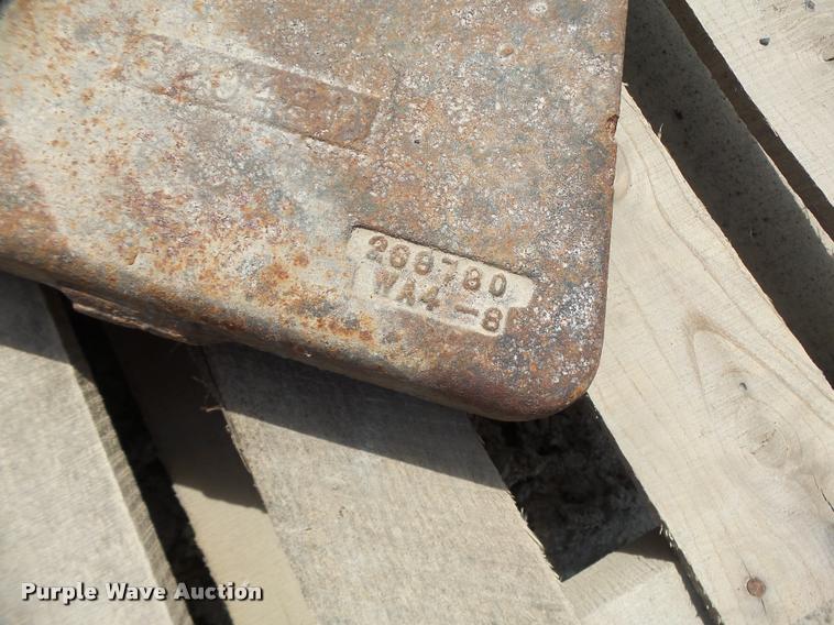 image for item DF9293 Allis Chalmers suitcase weights