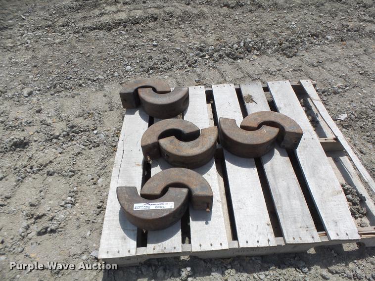 image for item DF9297 Skid steer wheel weights