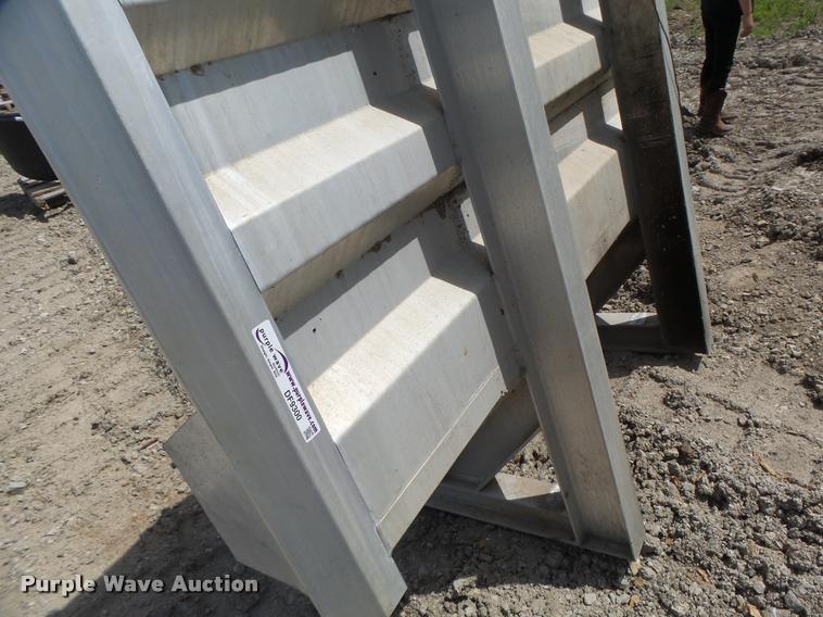 image for item DF9300 Aluminum headache rack