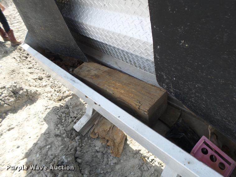 image for item DF9300 Aluminum headache rack