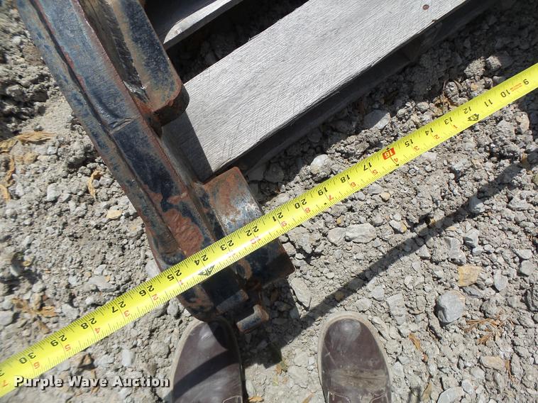 image for item DF9301 Esco hydraulic thumb