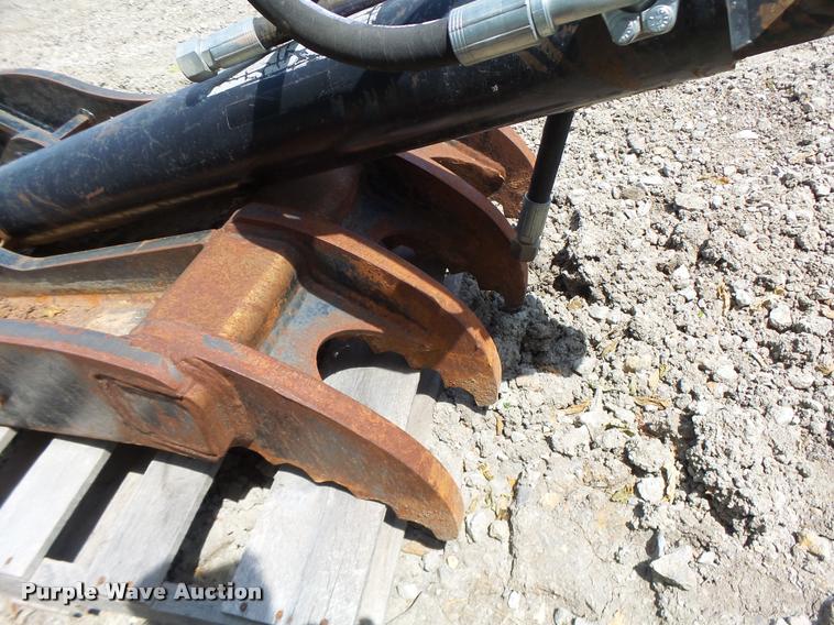 image for item DF9301 Esco hydraulic thumb