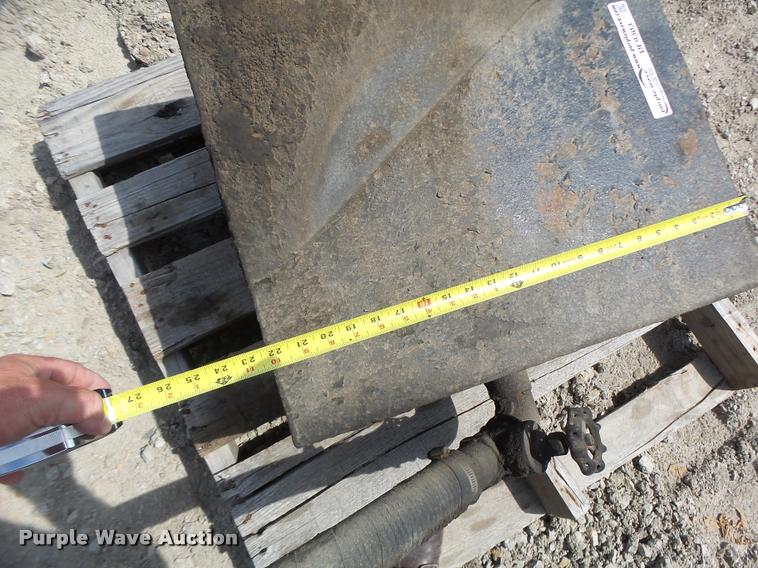 image for item DF9303 Hydraulic tank