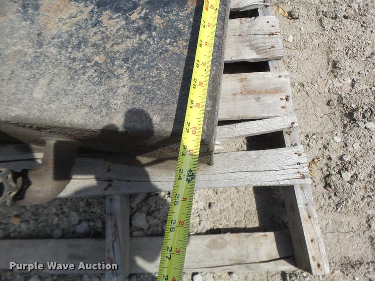 image for item DF9303 Hydraulic tank