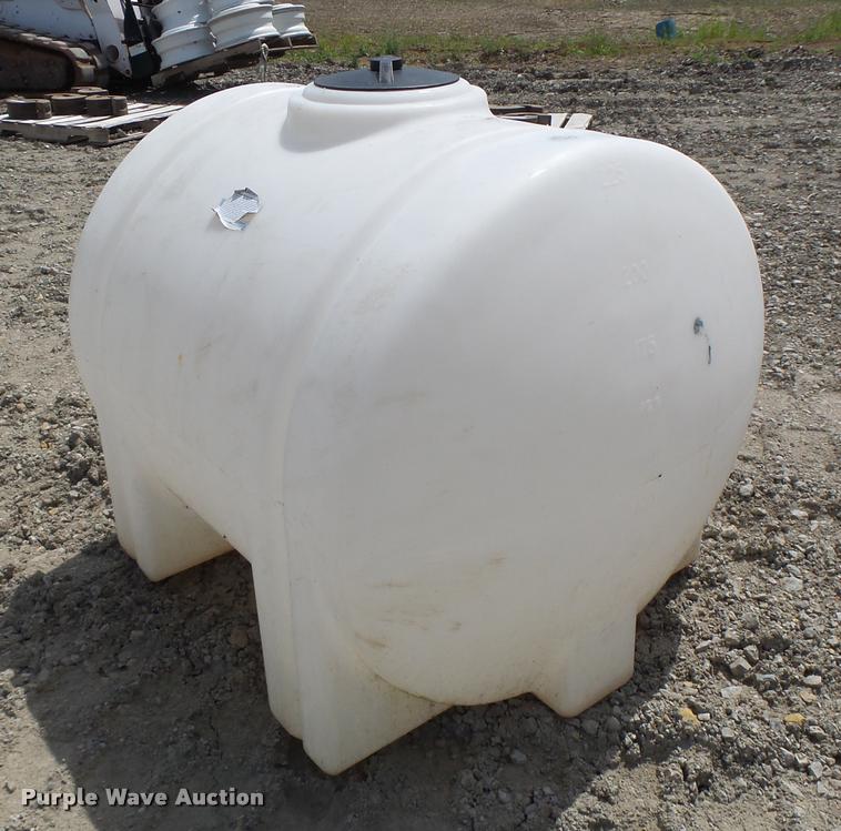 image for item DF9305 Poly tank