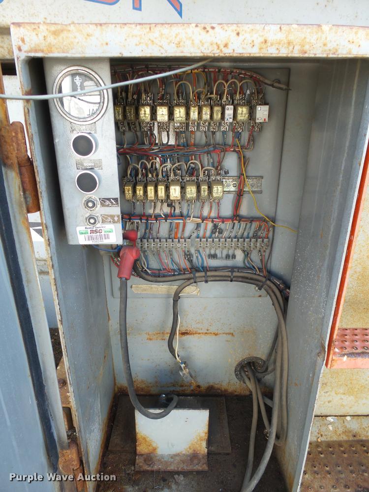 image for item DH9596 1995 Skyjack SJ8231F scissor lift