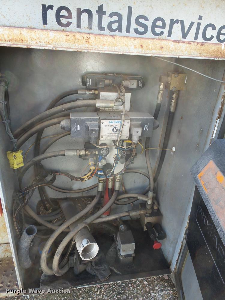 image for item DH9596 1995 Skyjack SJ8231F scissor lift