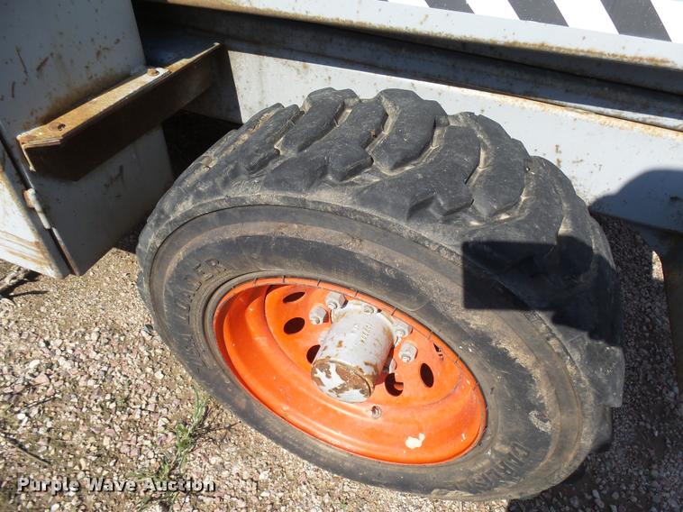 image for item DH9596 1995 Skyjack SJ8231F scissor lift