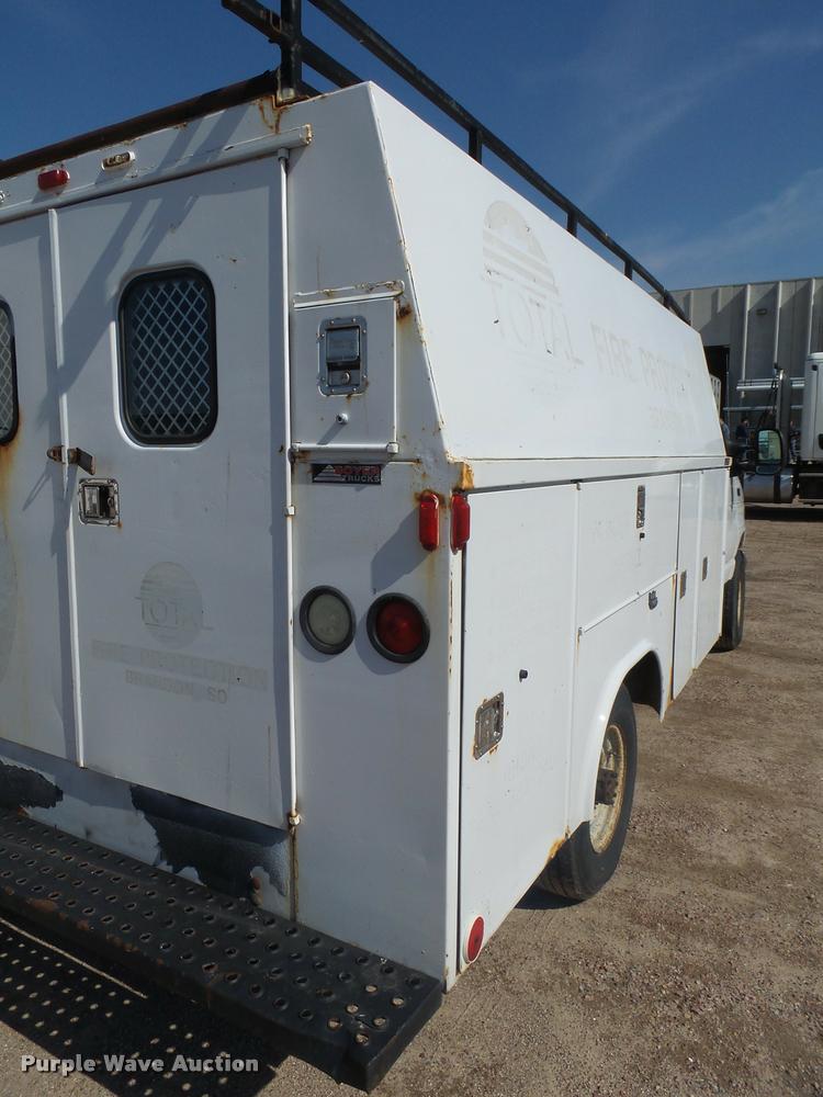 image for item DH9613 2004 Ford E350 Super Duty utility van