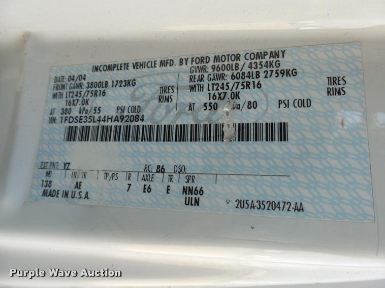 image for item DH9613 2004 Ford E350 Super Duty utility van