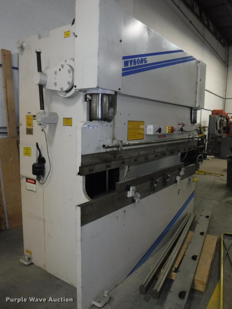 image for item DJ9243 Wysong MTH60-96 sheet metal brake