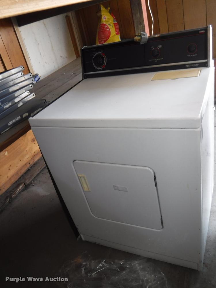 Roper appliances in Junction City, KS Item DJ9244 sold Purple Wave