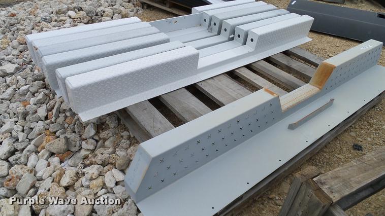 image for item DJ9988 (7) utility bed bumpers