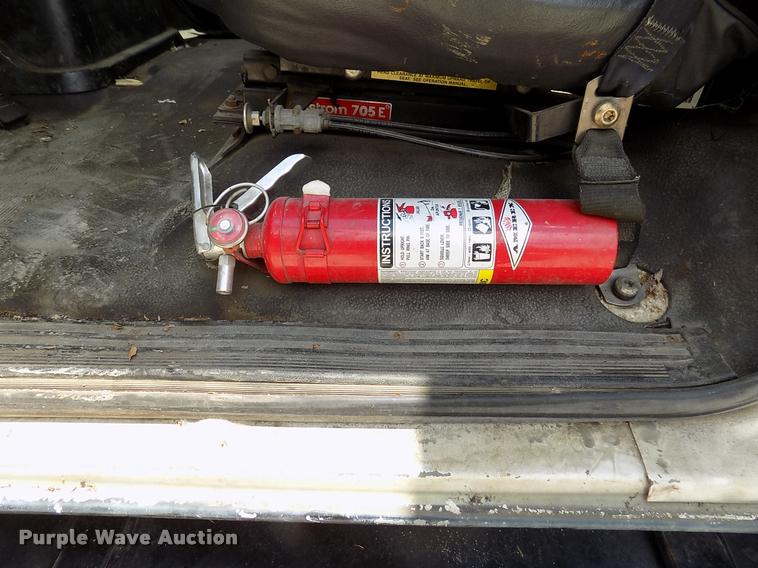 image for item DK9990 1993 Ford F800 box truck