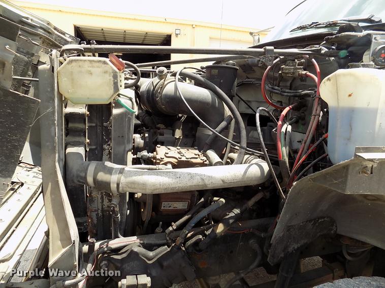 image for item DK9990 1993 Ford F800 box truck