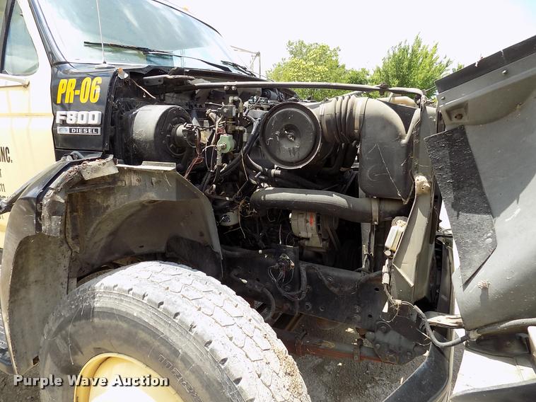 image for item DK9990 1993 Ford F800 box truck