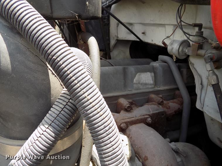 image for item DK9990 1993 Ford F800 box truck