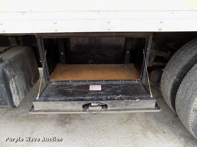 image for item DK9990 1993 Ford F800 box truck