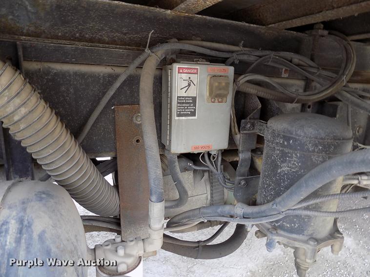 image for item DK9990 1993 Ford F800 box truck