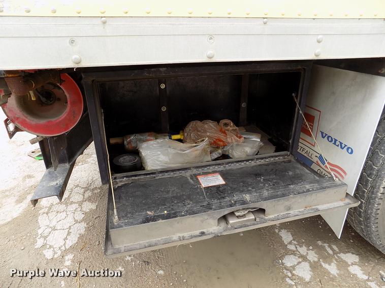 image for item DK9990 1993 Ford F800 box truck