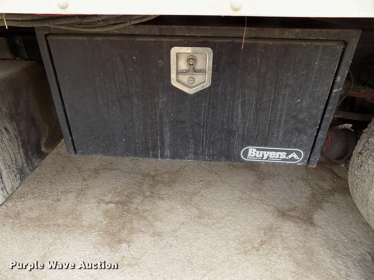 image for item DK9990 1993 Ford F800 box truck