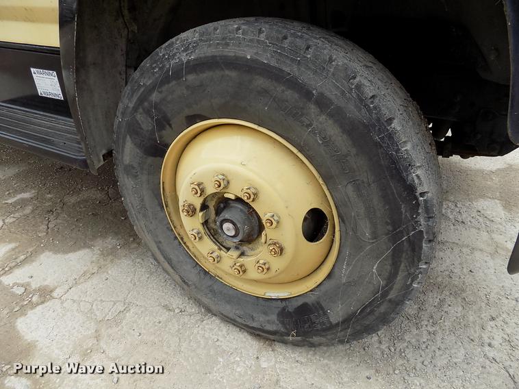 image for item DK9990 1993 Ford F800 box truck