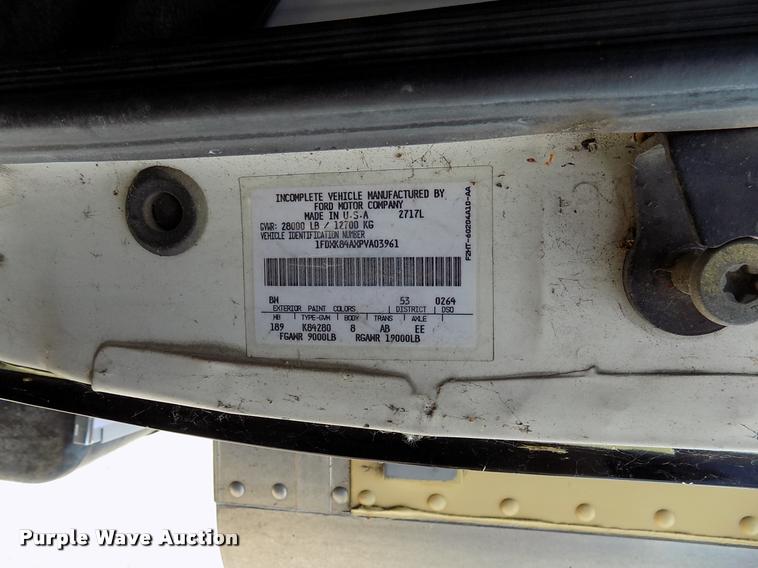 image for item DK9990 1993 Ford F800 box truck