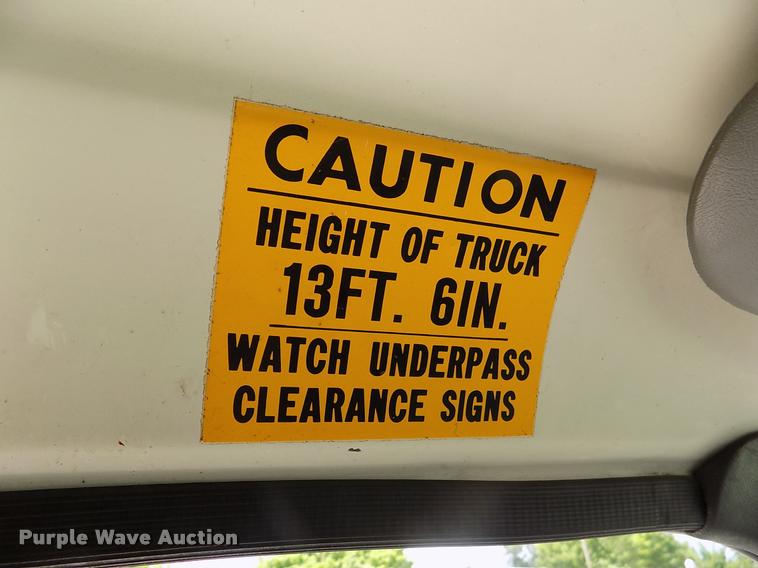 image for item DK9990 1993 Ford F800 box truck