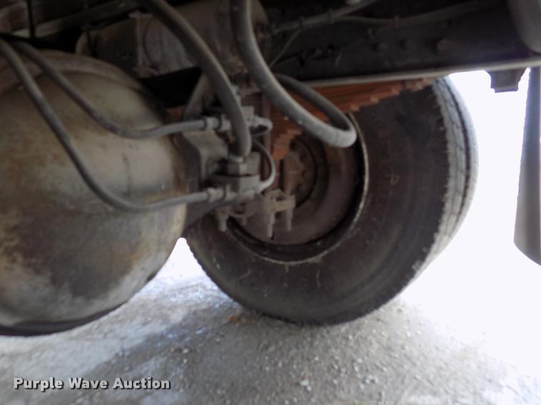 image for item DK9990 1993 Ford F800 box truck