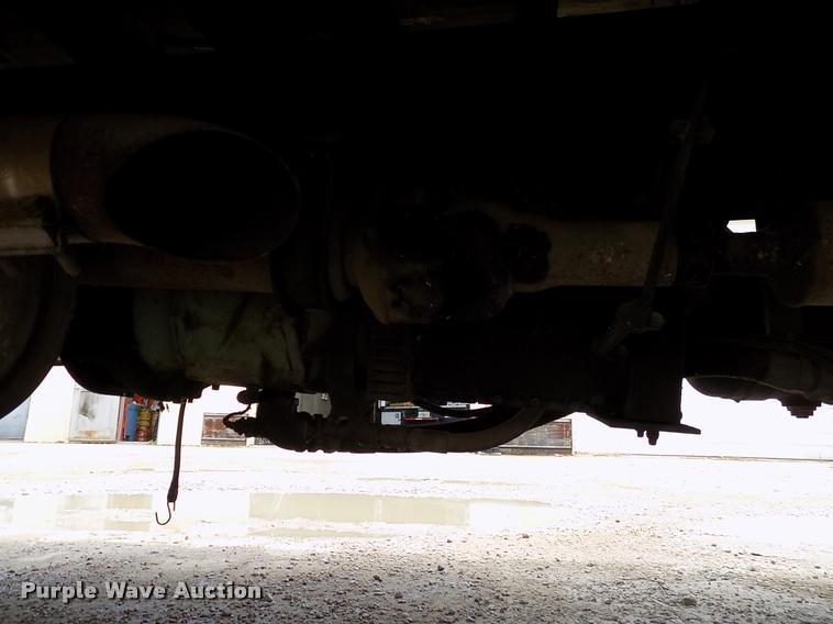 image for item DK9990 1993 Ford F800 box truck