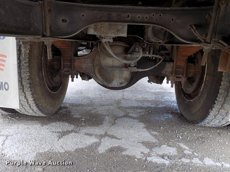 image for item DK9990 1993 Ford F800 box truck