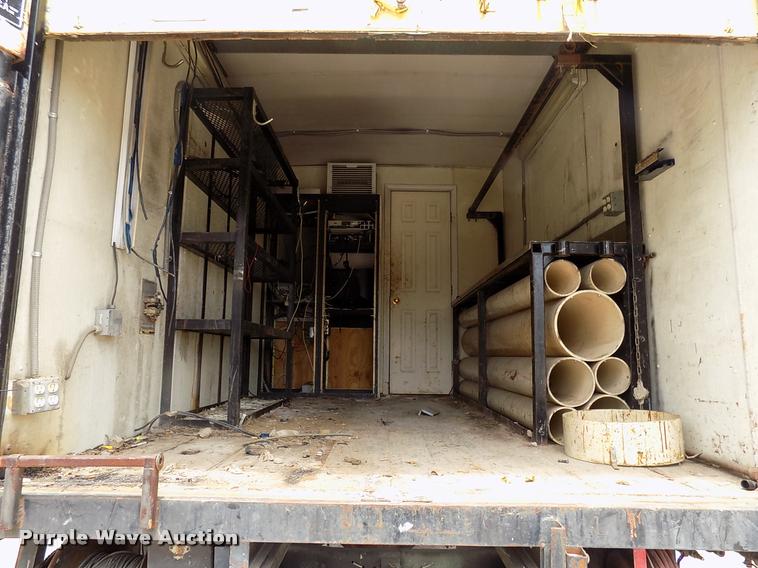 image for item DK9990 1993 Ford F800 box truck